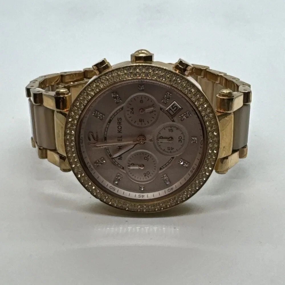 Michael Kors Parker MK5896 Women Rose Gold Analog Dial Quartz Wrist Watch JNA404